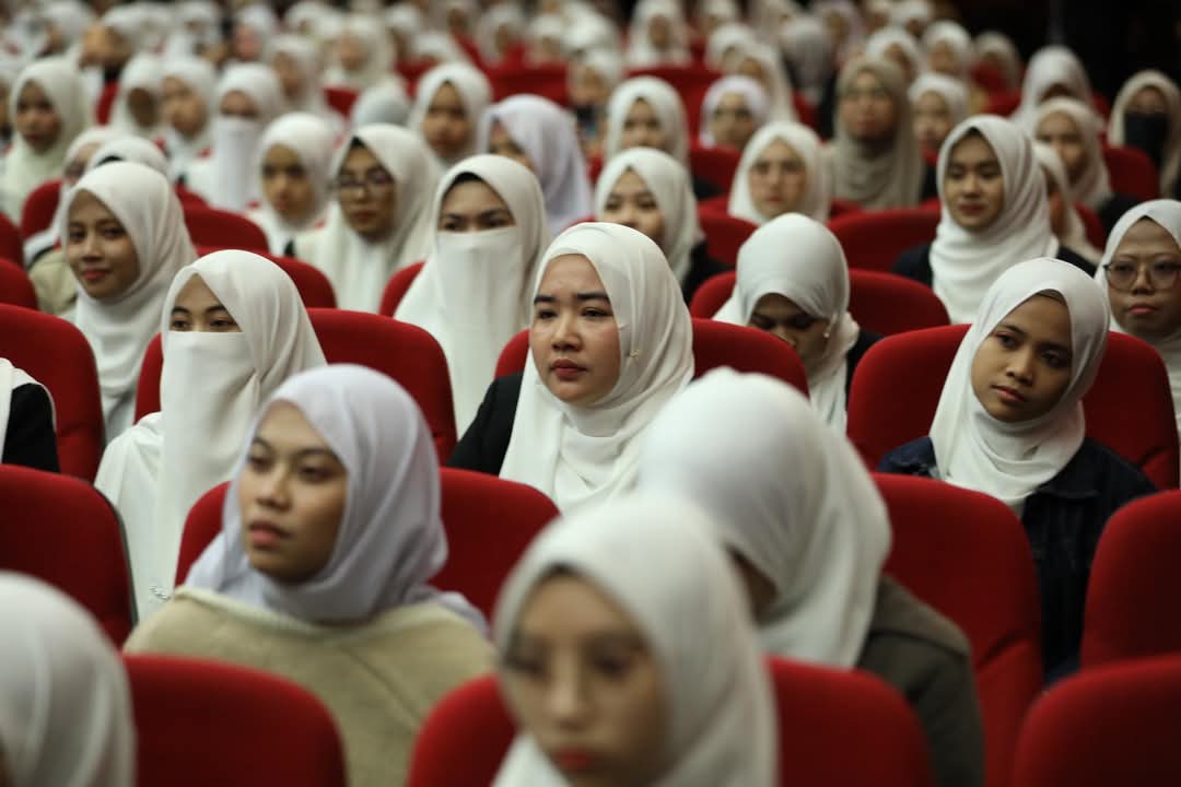 وكيل الأزهر: شاركنا في الحرب مع الشعب وما يحدث في غزة جريمة إنسانية 17 وكيل الأزهر: شاركنا في الحرب مع الشعب وما يحدث في غزة جريمة إنسانية