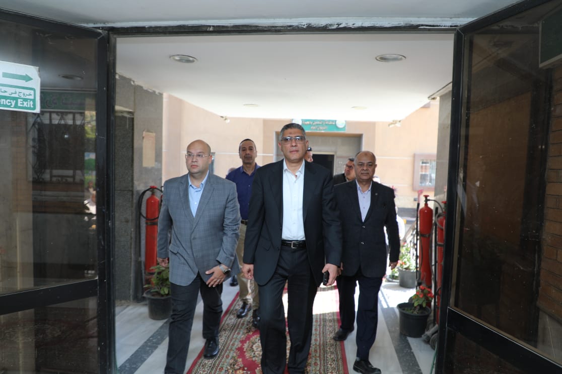محافظ الجيزة: لا تهاون في ملف النظافة وحملات مكثفة لرفع كفاءة المنظومة 3 محافظ الجيزة: لا تهاون في ملف النظافة وحملات مكثفة لرفع كفاءة المنظومة