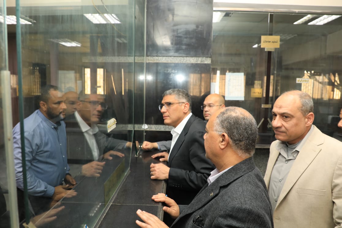 محافظ الجيزة يتابع موقف ملفات التصالح والتقنين والخطة الاستثمارية بكرداسة 3 محافظ الجيزة يتابع موقف ملفات التصالح والتقنين والخطة الاستثمارية بكرداسة