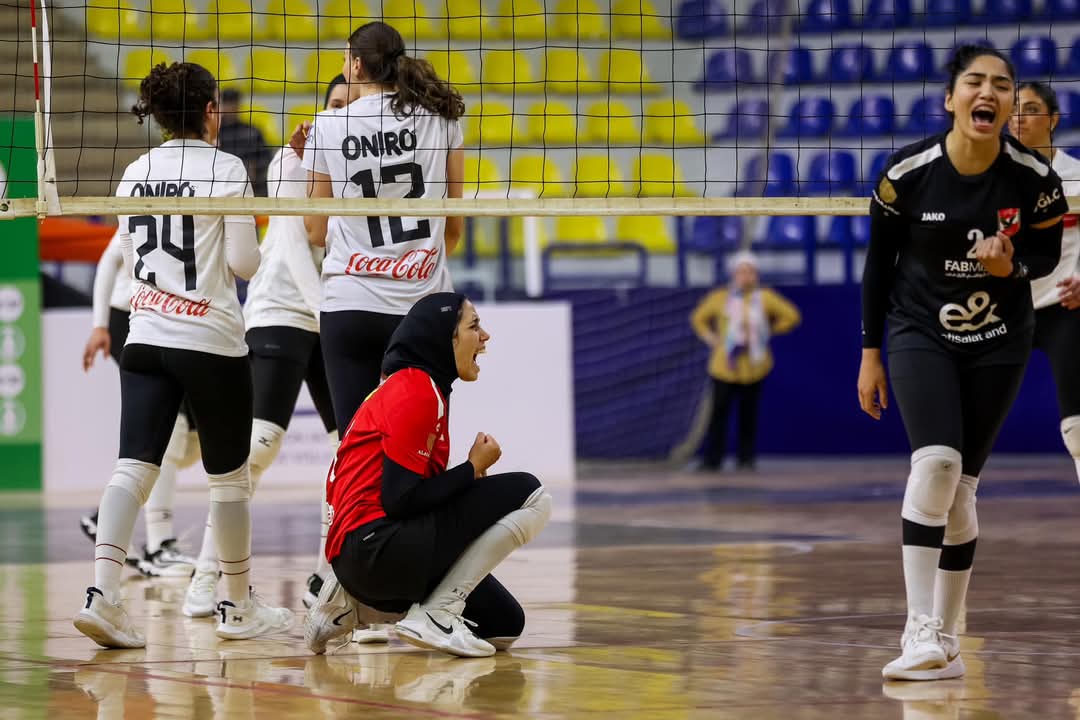 طائرة سيدات الأهلي تقهر الزمالك وتتوج بلقب الدوري 2 طائرة سيدات الأهلي تقهر الزمالك وتتوج بلقب الدوري
