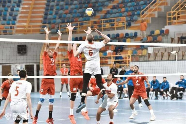 إشارة بالبكاء تشعل الأجواء.. إيقاف مباراة الأهلي والزمالك في نصف نهائي دوري الكرة الطائرة