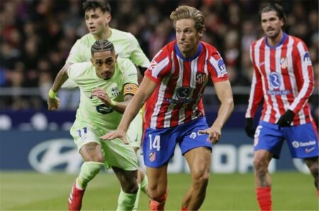 لاعب أتلتيكو مدريد يعترف: مباراة ريال مدريد كلفتنا الخسارة أمام برشلونة