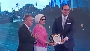 «الرعاية الصحية» تكرم عددًا من الرموز الطبية بمناسبة «يوم الطبيب المصري»