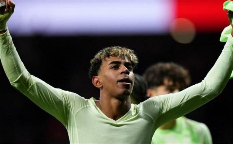 يامال يضع النقاط على الحروف: دوري أبطال أوروبا هدفي مع برشلونة ولن أقود سيارة بيضاء