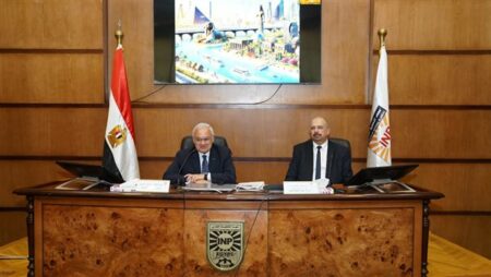 سيمنار حول "آفاق تنمية قطاع السياحة المصري" بمعهد التخطيط القومي