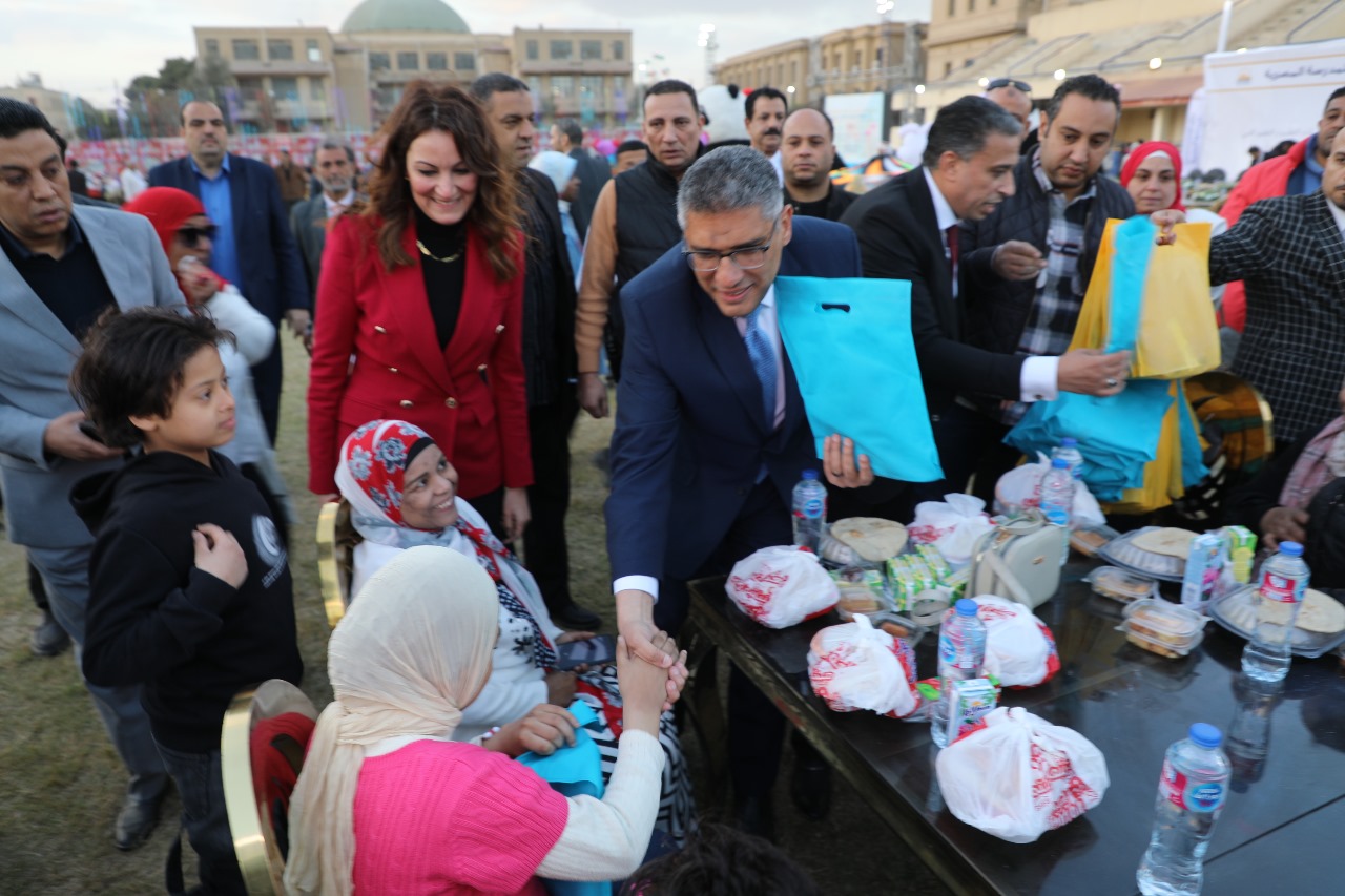 محافظ الجيزة يشهد حفل إفطار جماعيا مع الطلاب ذوي الهمم والأيتام وأسرهم 3 محافظ الجيزة يشهد حفل إفطار جماعيا مع الطلاب ذوي الهمم والأيتام وأسرهم