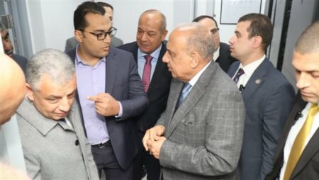 وزير الكهرباء ومحافظ الإسماعيلية يفتتحان 3 مراكز للارتقاء بمستوى الخدمات المقدمة للمشتركين