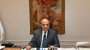 وزير الكهرباء يوافق على زيادة منحة العيد للعاملين إلى 1500 جنيه