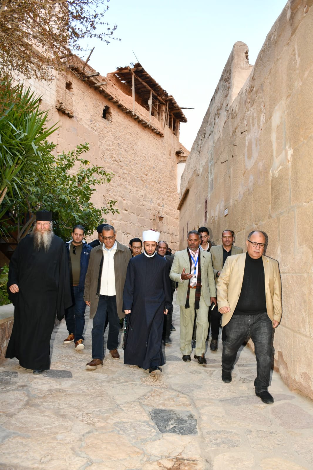 وزير الأوقاف: دير سانت كاترين رمز عالمي لالتقاء الأديان وتعايشها.. صور 15 وزير الأوقاف: دير سانت كاترين رمز عالمي لالتقاء الأديان وتعايشها.. صور