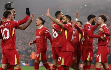 موندو ديبورتيفو: لاعب ليفربول ينتظر إشارة برشلونة في الميركاتو الصيفي