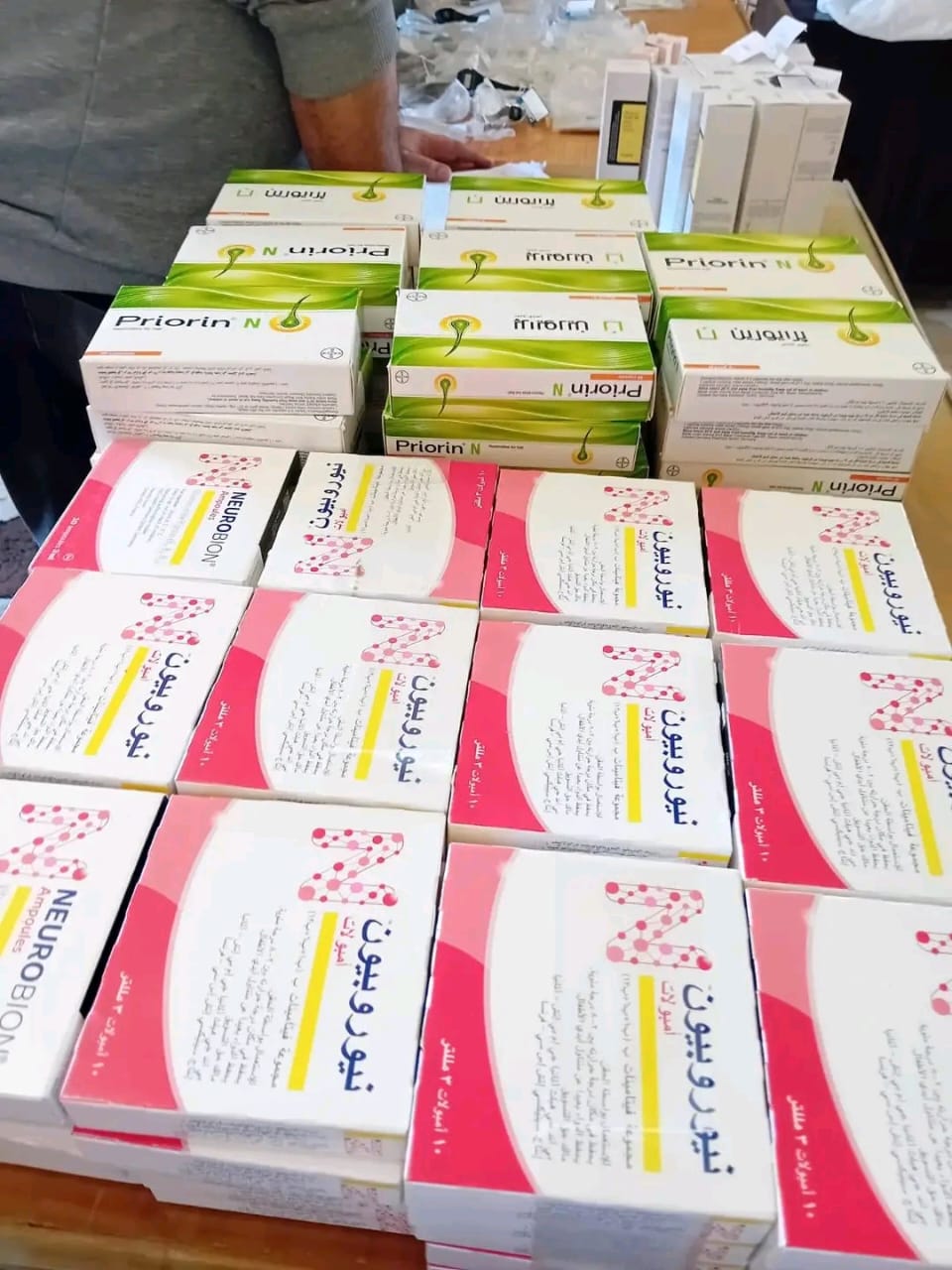 إحباط محاولة تهريب أدوية بشرية وساعات بجمارك نويبع 3 إحباط محاولة تهريب أدوية بشرية وساعات بجمارك نويبع
