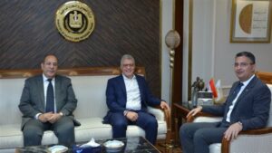 أيمن إسماعيل رئيسا لمجلس إدارة الشركة القابضة للصناعات الغذائية