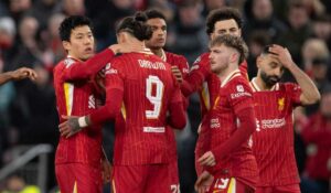 فرانكفورت يستهدف التعاقد مع لاعب ليفربول.. ودوري الأبطال كلمة السر