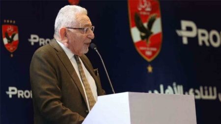 عدلي القيعي: يتم استدراج الأهلي لقرارات معينة.. ونستطيع الفوز بالدوري