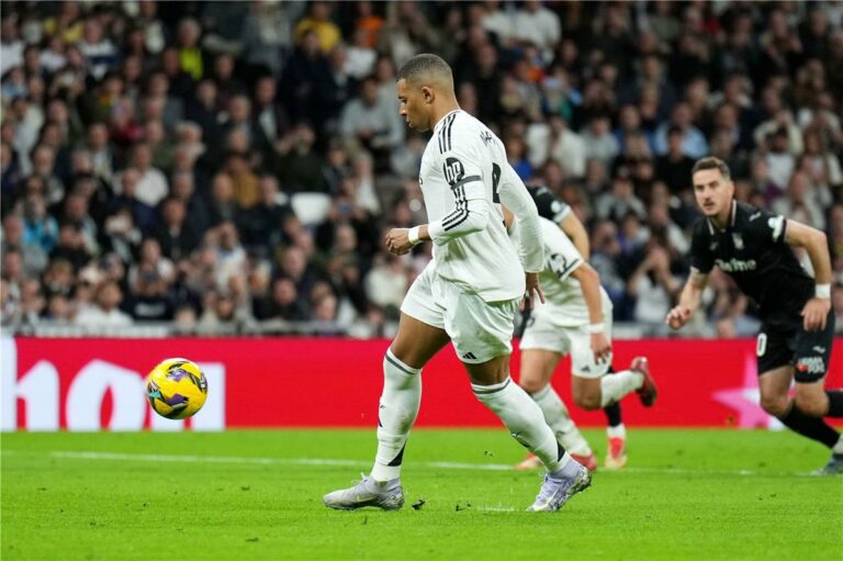 مبابي يسجل هدف ريال مدريد الأول.. وليجانيس يرد سريعًا