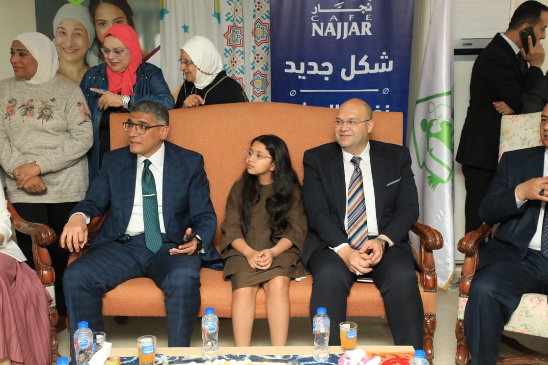 محافظ الجيزة يتفقد دور رعاية الأيتام والمسنين بالعجوزة.. صور 4 محافظ الجيزة يتفقد دور رعاية الأيتام والمسنين بالعجوزة.. صور