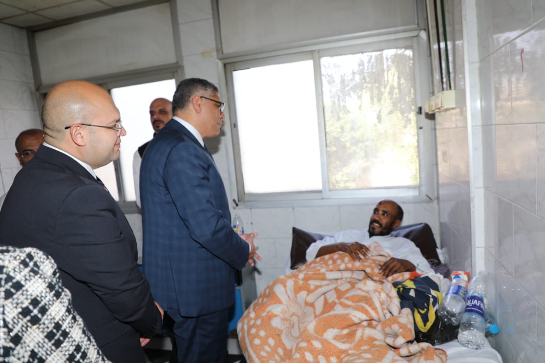 محافظ الجيزة يتفقد دور رعاية الأيتام والمسنين بالعجوزة.. صور 2 محافظ الجيزة يتفقد دور رعاية الأيتام والمسنين بالعجوزة.. صور