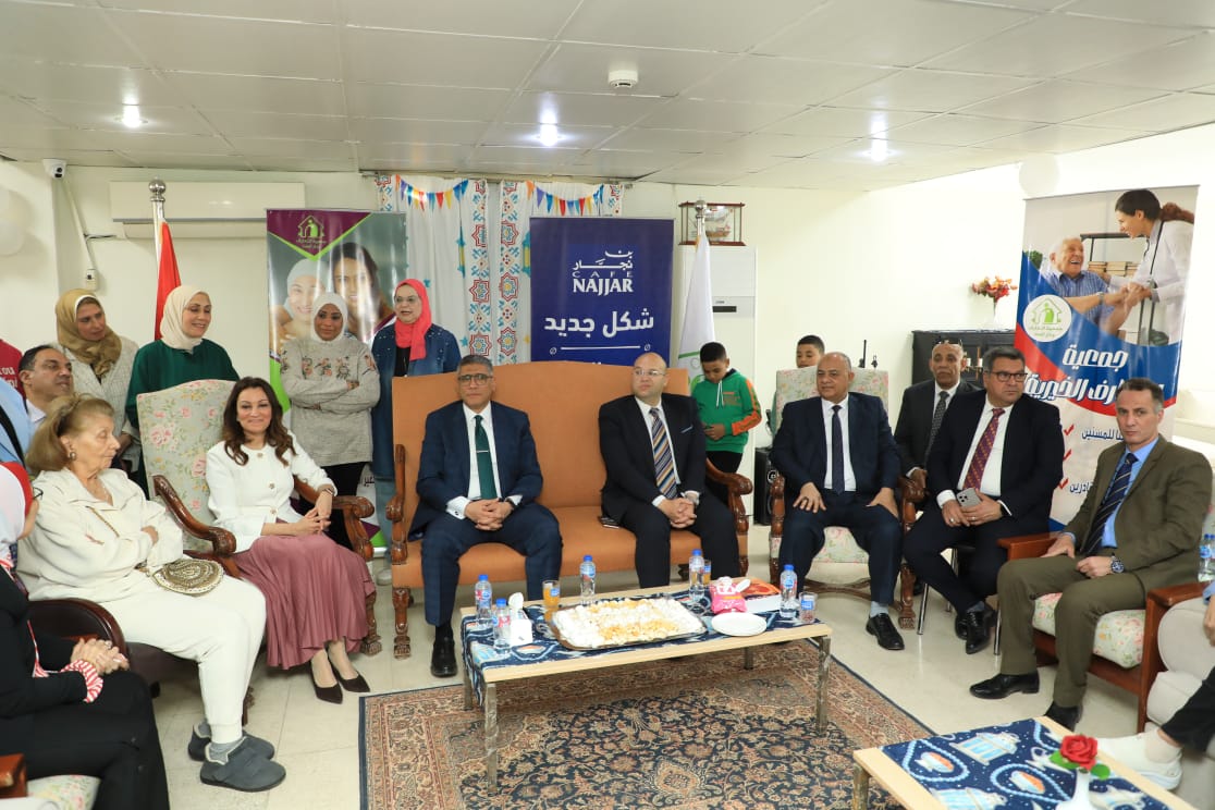 محافظ الجيزة يتفقد دور رعاية الأيتام والمسنين بالعجوزة.. صور 9 محافظ الجيزة يتفقد دور رعاية الأيتام والمسنين بالعجوزة.. صور