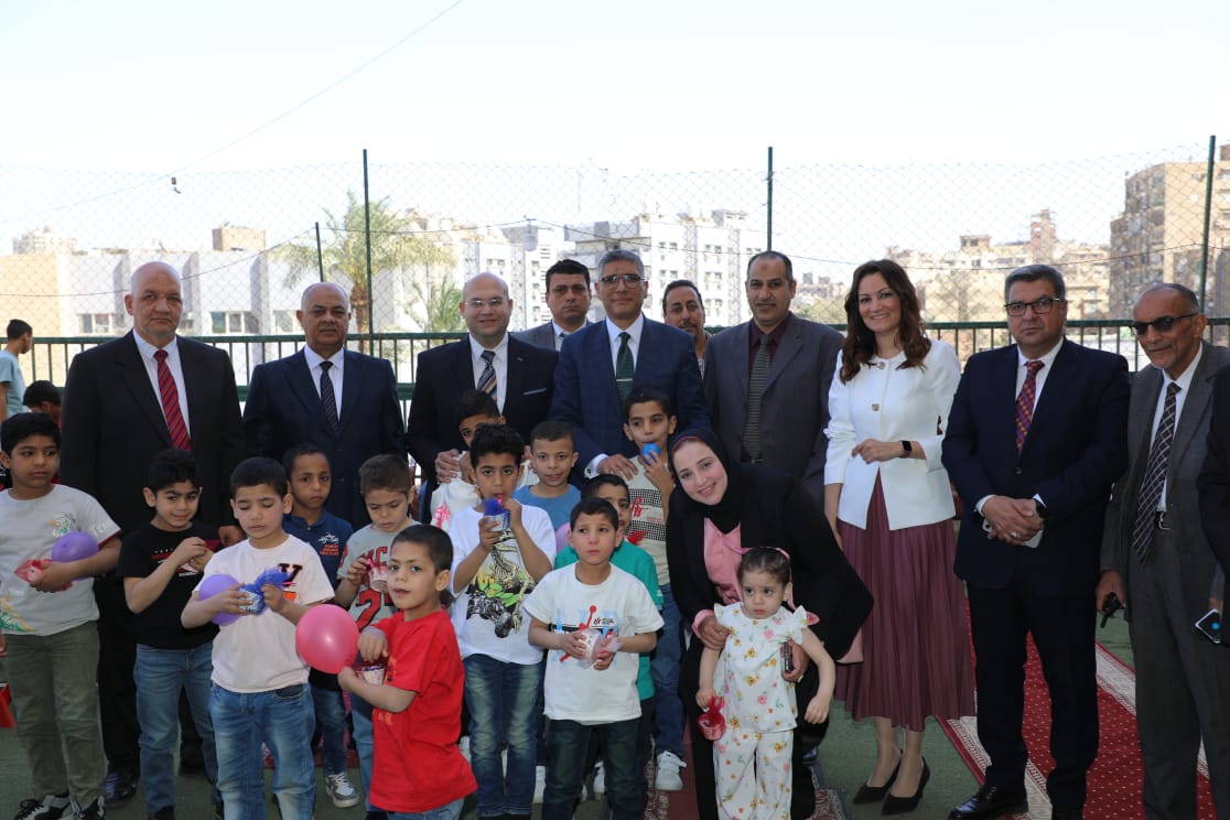 محافظ الجيزة يتفقد دور رعاية الأيتام والمسنين بالعجوزة.. صور 8 محافظ الجيزة يتفقد دور رعاية الأيتام والمسنين بالعجوزة.. صور