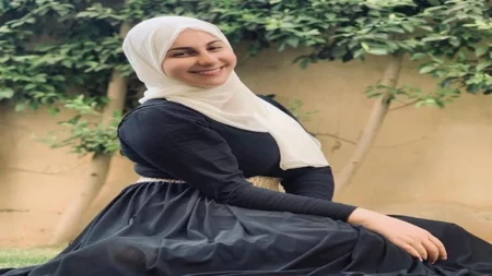 نجمة "آراب جوت تالنت" تعلن ارتداء الحجاب وتحذف صورها بشعرها على إنستجرام
