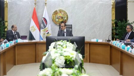 وزير قطاع الأعمال العام يترأس اجتماع الجمعية العامة للشركة القابضة للتشييد والتعمير