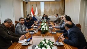 وزير الشباب يجتمع مع مسئولي نادي 6 أكتوبر لبحث آليات التطوير والفرص الاستثمارية