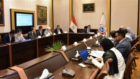 وزير الصحة يعقد اجتماعاً بشأن مشروع إنشاء شبكة وطنية متكاملة للباثولوجيا الرقمية