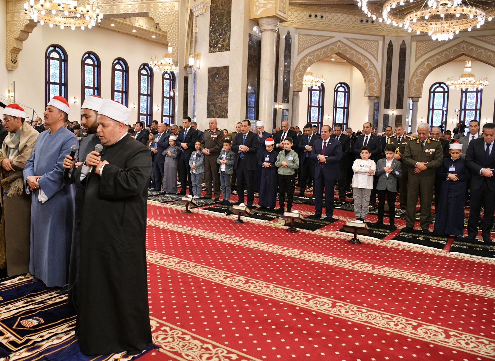 نشاط الرئيس السيسي في أول أيام عيد الفطر (فيديو وصور)