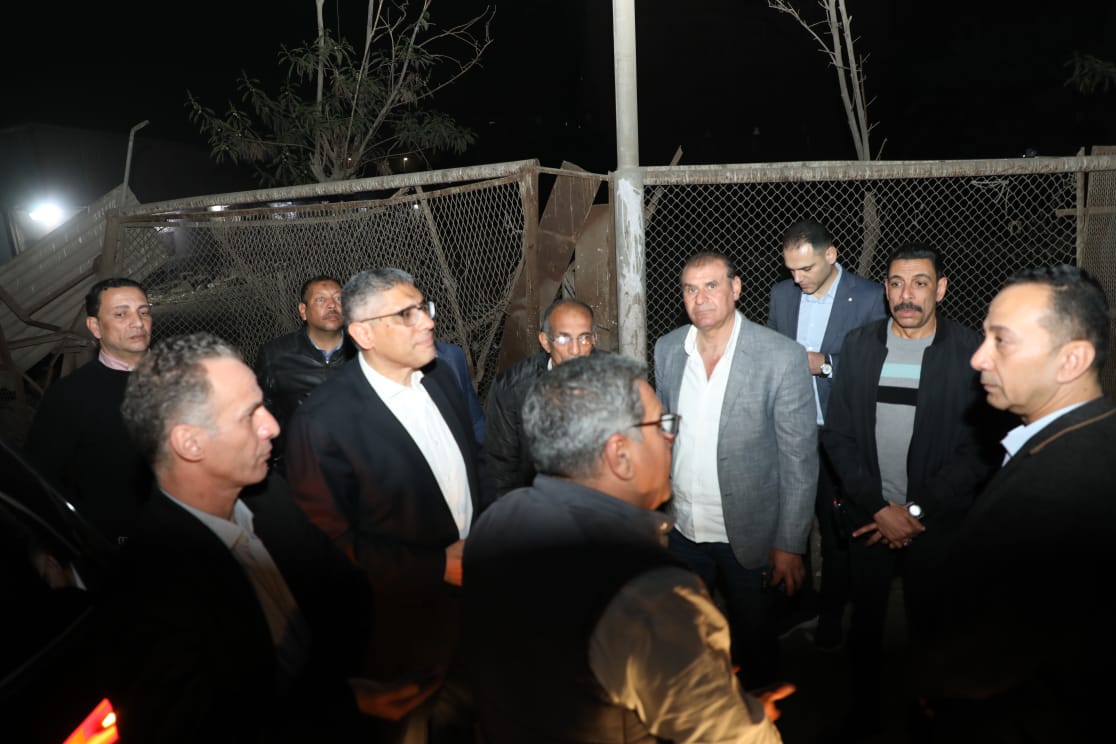 خلال جولة ليلية مفاجئة.. محافظ الجيزة يتفقد حالة النظافة والإشغالات بعدد من القطاعات الحيوية بالمحافظة 5 خلال جولة ليلية مفاجئة.. محافظ الجيزة يتفقد حالة النظافة والإشغالات بعدد من القطاعات الحيوية بالمحافظة
