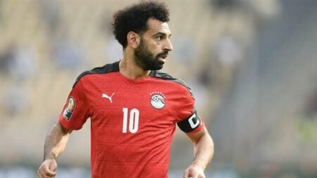 تعرف على موعد انضمام محمد صلاح لمعسكر الفراعنة