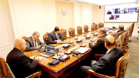 عرض إيطالي لإدارة وتشغيل شبكة القطار الكهربائي السريع بمصر