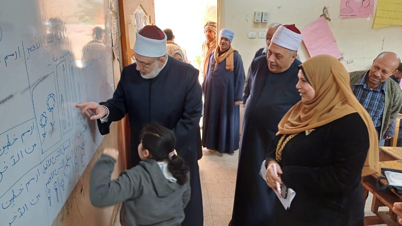 وكيل الأزهر: شاركنا في الحرب مع الشعب وما يحدث في غزة جريمة إنسانية 12 وكيل الأزهر: شاركنا في الحرب مع الشعب وما يحدث في غزة جريمة إنسانية