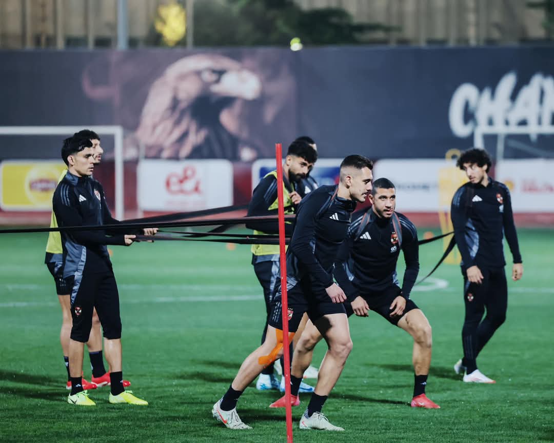كواليس القمة 130| تركيز وحماس في تدريبات الأهلي استعدادًا لمواجهة الزمالك.. صور
