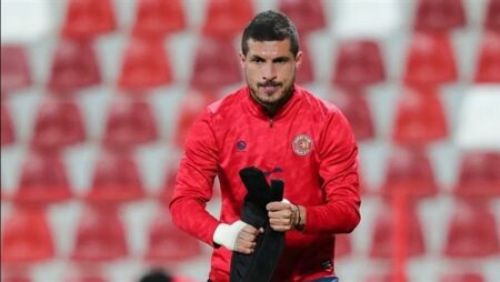 طارق حامد يعود لقائمة ضمك أمام الوحدة بعد غياب 8 أشهر