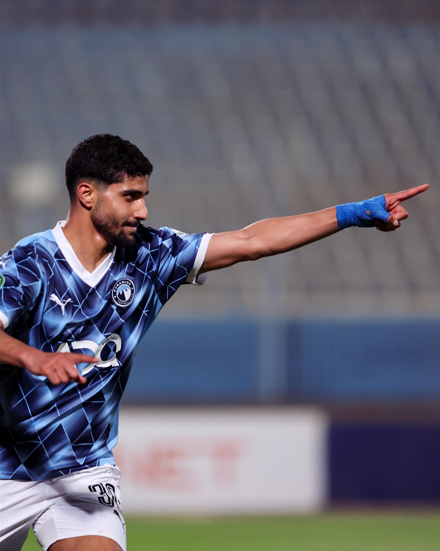 دوري أبطال أفريقيا.. بيراميدز يكتسح الجيش الملكي برباعية ويضع قدما في نصف النهائي 3 دوري أبطال أفريقيا.. بيراميدز يكتسح الجيش الملكي برباعية ويضع قدما في نصف النهائي