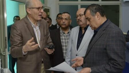 وزير الإنتاج الحربي يتفقد مصانع أبو زعبل ويؤكد استمرار عجلة الإنتاج