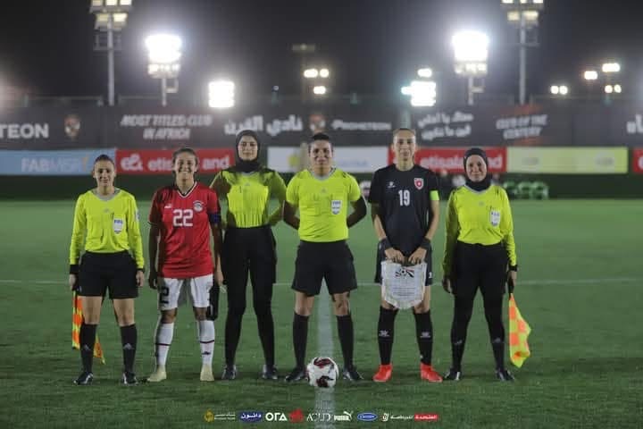 علاء نبيل يكرم المدير الفني لمنتخب الكرة النسائية بالأردن 2 علاء نبيل يكرم المدير الفني لمنتخب الكرة النسائية بالأردن
