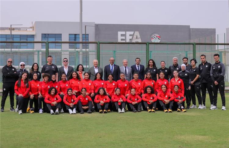 صور أبو ريدة يستعرض تطور اتحاد الكرة مع رئيس الاتحاد الفرنسي ويبحث سبل التعاون المشترك
