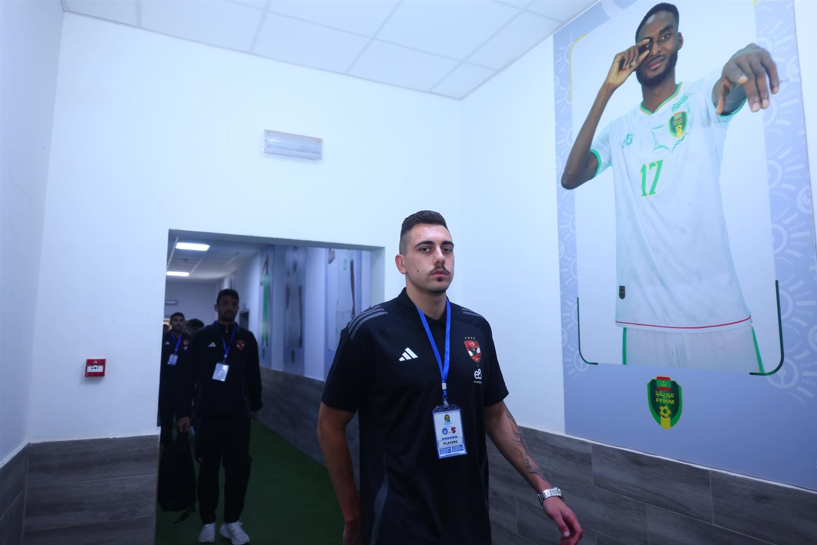دوري أبطال أفريقيا.. لاعبو الأهلي يتفقدون ملعب "شيخا ولد بيديا" قبل مواجهة الهلال 5 دوري أبطال أفريقيا.. لاعبو الأهلي يتفقدون ملعب "شيخا ولد بيديا" قبل مواجهة الهلال