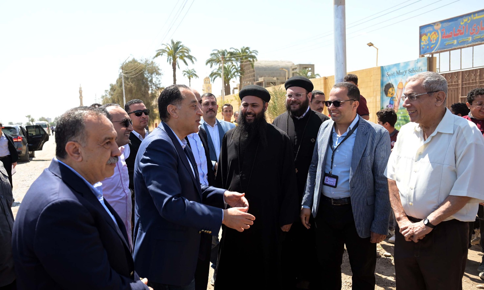 رئيس الوزراء يستأنف جولاته بالمحافظات ويبدأ تفقد عدد من المشروعات الخدمية والتنموية بأسيوط.. صور 1 رئيس الوزراء يستأنف جولاته بالمحافظات ويبدأ تفقد عدد من المشروعات الخدمية والتنموية بأسيوط.. صور