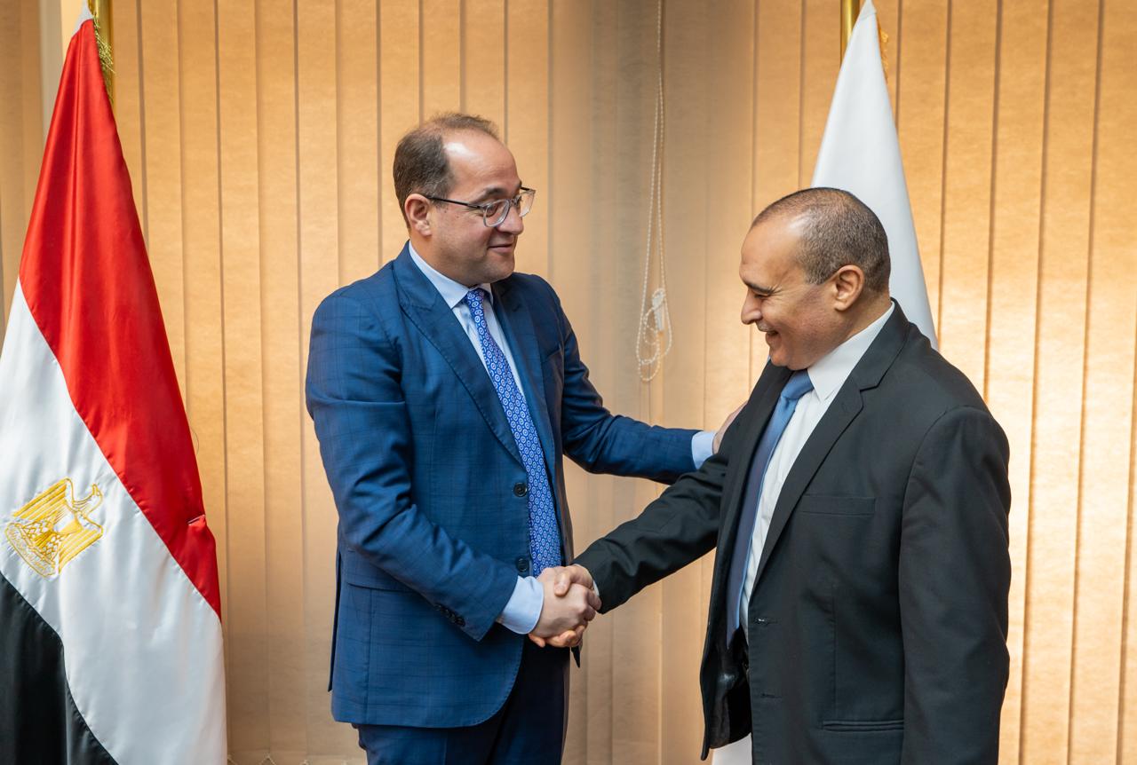وزير المالية يكرم 7 قيادات ضريبية متميزة تقديرًا لأدائهم في رضاء الممولين 4 وزير المالية يكرم 7 قيادات ضريبية متميزة تقديرًا لأدائهم في رضاء الممولين