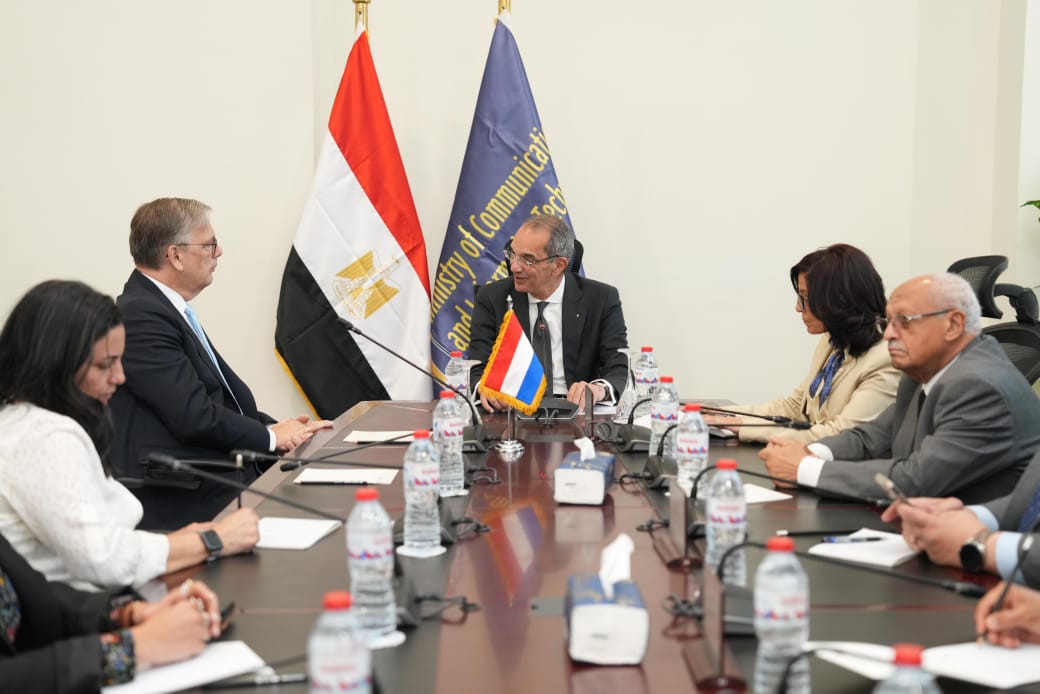 وزير الاتصالات يشهد ختام مؤتمر الذكاء الاصطناعي وعلوم البيانات بجامعة مصر للمعلوماتية 3 وزير الاتصالات يشهد ختام مؤتمر الذكاء الاصطناعي وعلوم البيانات بجامعة مصر للمعلوماتية