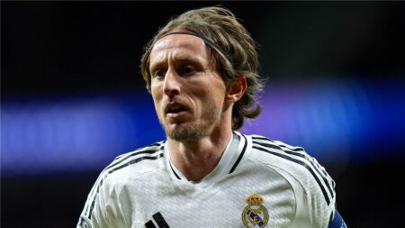 بعد السقوط أمام آرسنال | مودريتش خارج ريال مدريد.. وثنائي لا يضمن البقاء