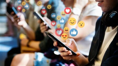 تحديات رقمية خطيرة تهدد المراهقين في مصر