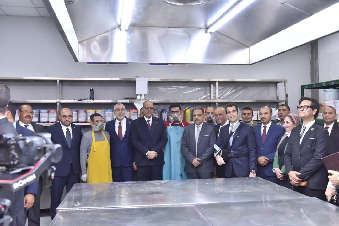 وزير العمل يصطحب نظيره التركي في زيارة إلى شركة "جيد تكستايل" بالعاشر من رمضان 10 وزير العمل يصطحب نظيره التركي في زيارة إلى شركة "جيد تكستايل" بالعاشر من رمضان