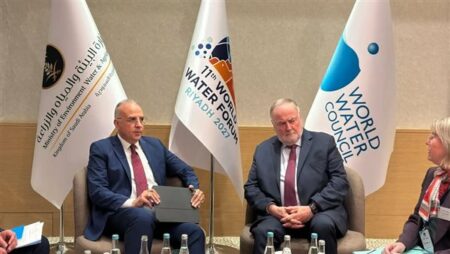 وزير الري يلتقي رئيس المجلس العالمى للمياه بالرياض