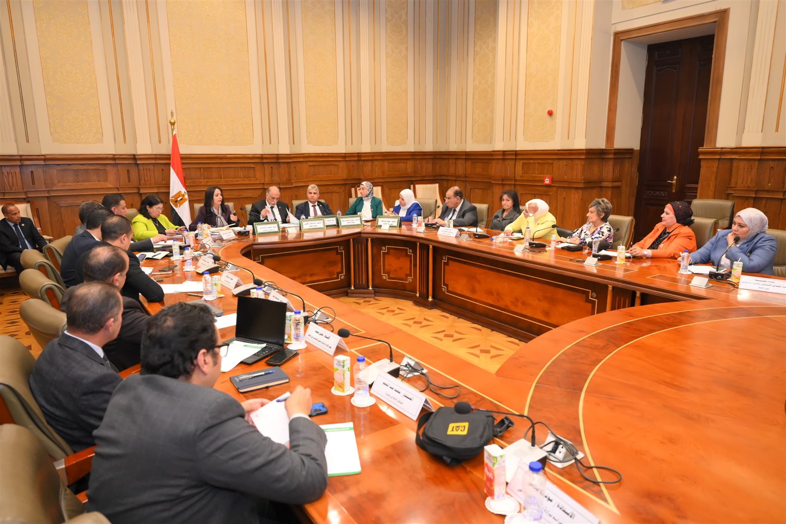 لجنة مشتركة مع وزارة الصحة لتيسير لاستخراج بطاقة الخدمات المتكاملة 5 لجنة مشتركة مع وزارة الصحة لتيسير لاستخراج بطاقة الخدمات المتكاملة