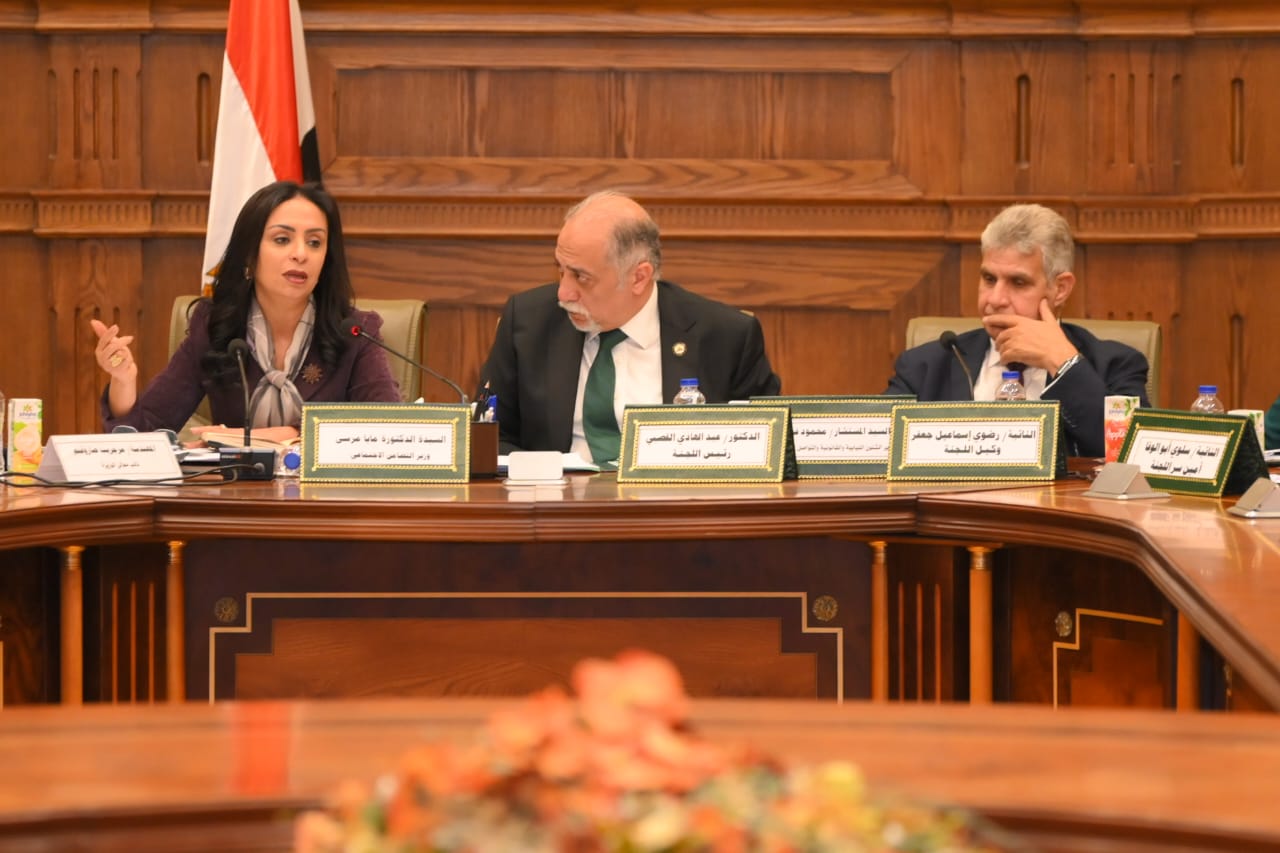 لجنة مشتركة مع وزارة الصحة لتيسير لاستخراج بطاقة الخدمات المتكاملة 13 لجنة مشتركة مع وزارة الصحة لتيسير لاستخراج بطاقة الخدمات المتكاملة