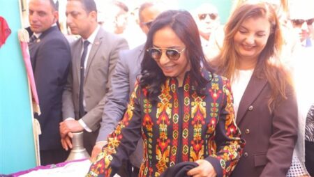 وزيرة التضامن الاجتماعي تفتتح فعاليات معرض "ديارنا زهور الربيع"