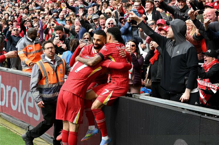محمد صلاح: الوضع أسوأ على مقاعد البدلاء.. ومدينون بشئ ما لجماهير ليفربول